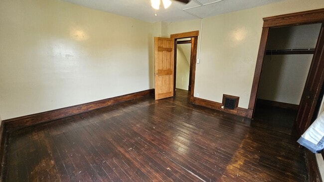 Building Photo - 3 bedroom 1 bath single family home in Man...