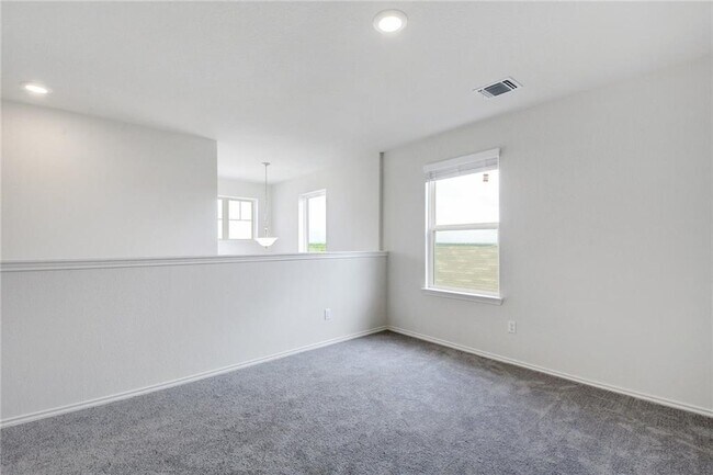 Building Photo - 121 Nettletree Dr