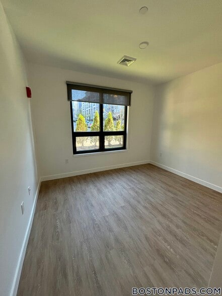 Building Photo - 199 Gardner St