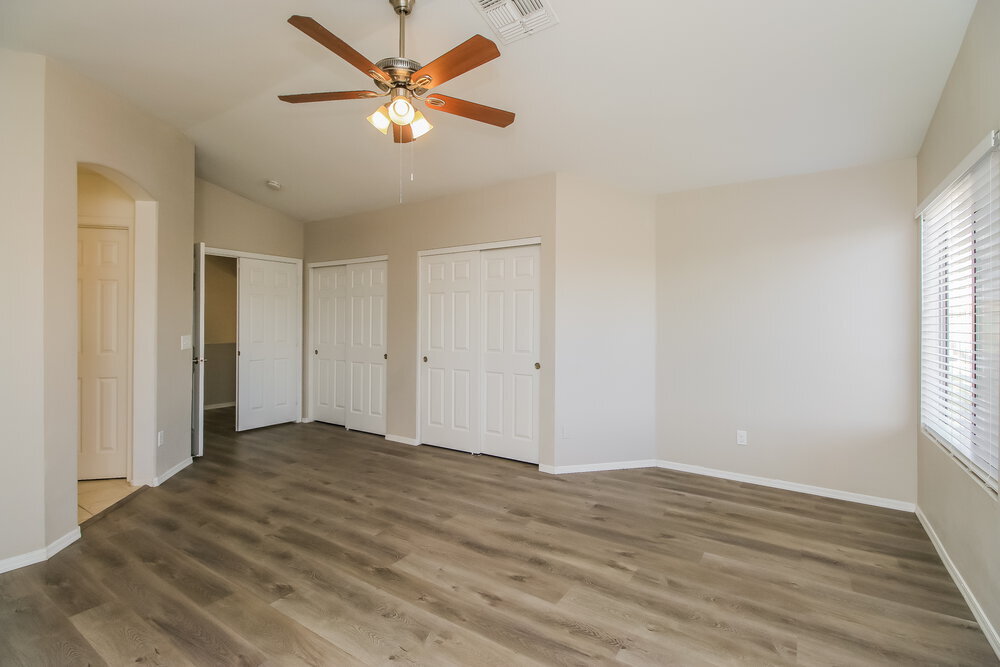 Building Photo - 633 S Balboa