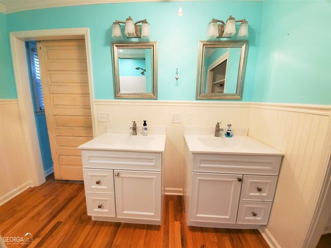 Building Photo - 48 Leigh St