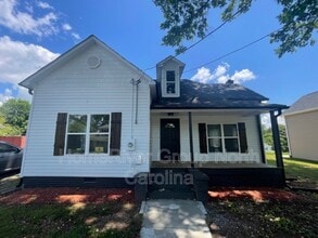 Building Photo - 209 N Davis Ave