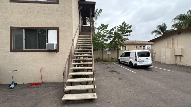 Building Photo - 215 Millar Ave