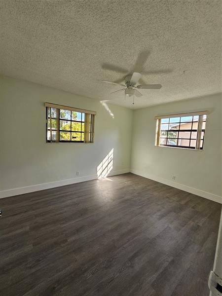 Building Photo - 3951 NW 36th Ave