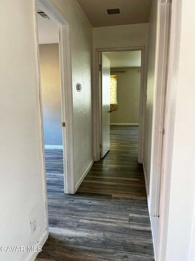 Building Photo - 43770 Santa Rosa Cir