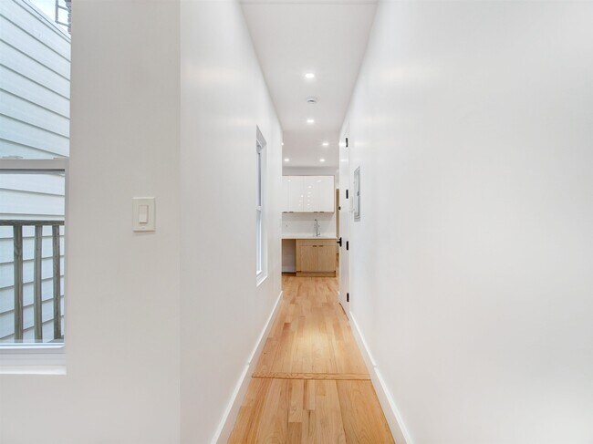 Building Photo - 151 Williams Ave