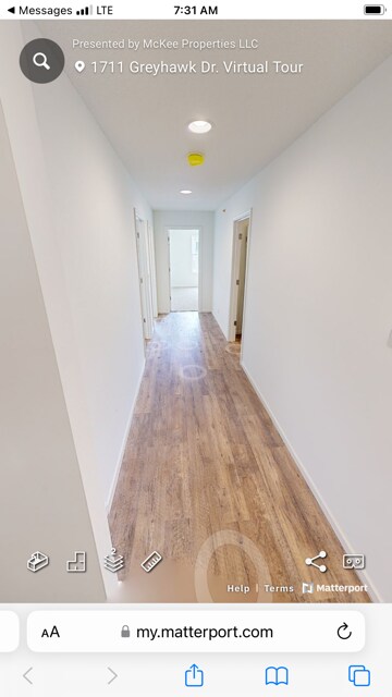 Building Photo - 16067 Garden Pky