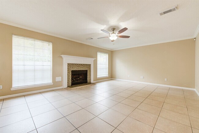 Building Photo - 518 Ellingham Dr