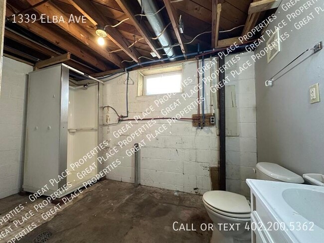 Building Photo - 1339 Elba Ave