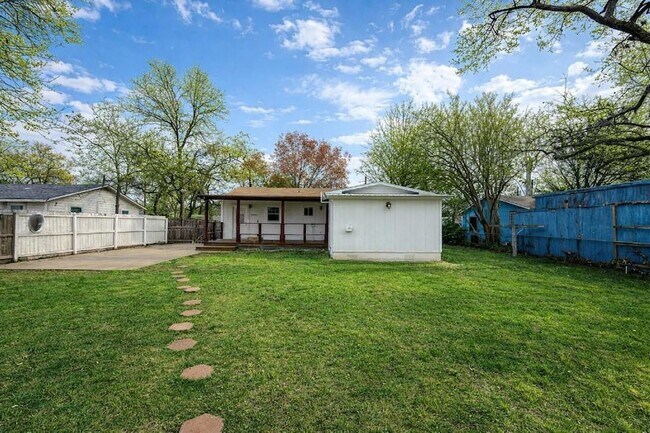 Building Photo - 4611 Milburn Ln