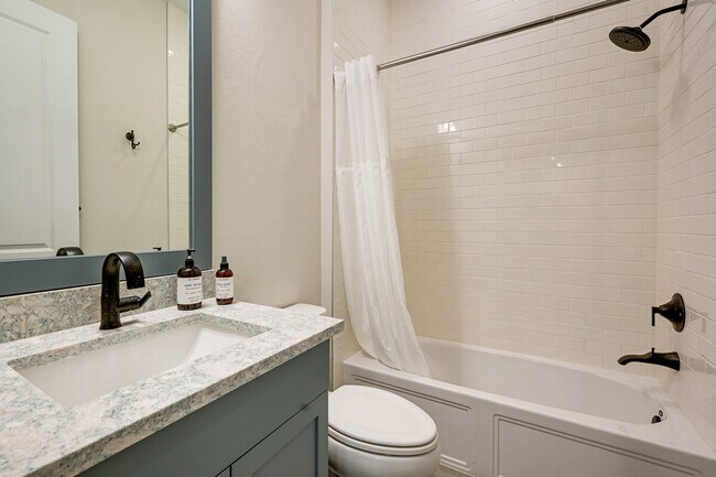 Building Photo - 7197 Saona CT