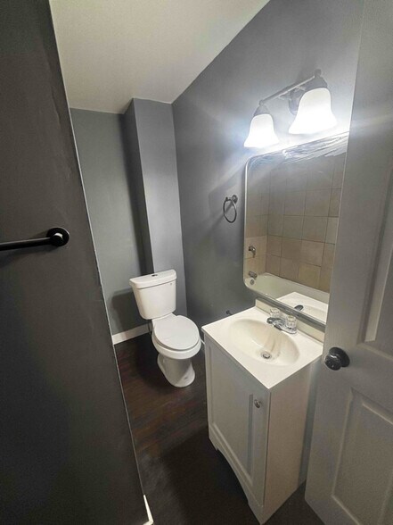 Building Photo - 436 N Patterson Park Ave