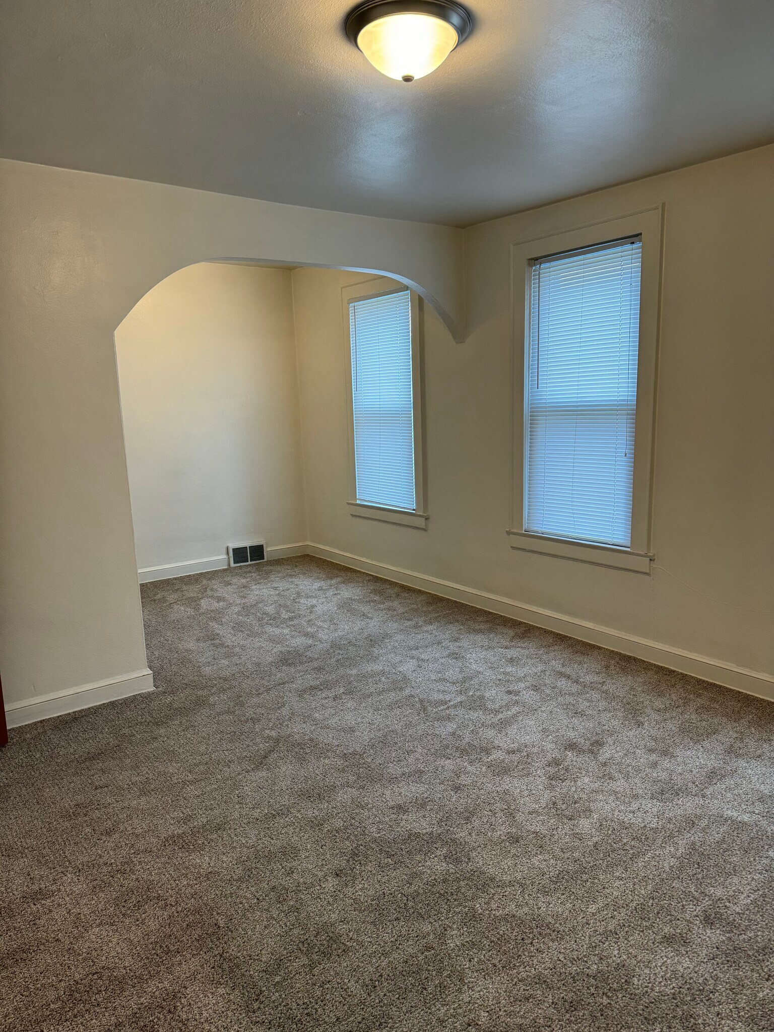 Main bedroom - 5921 5th Ave