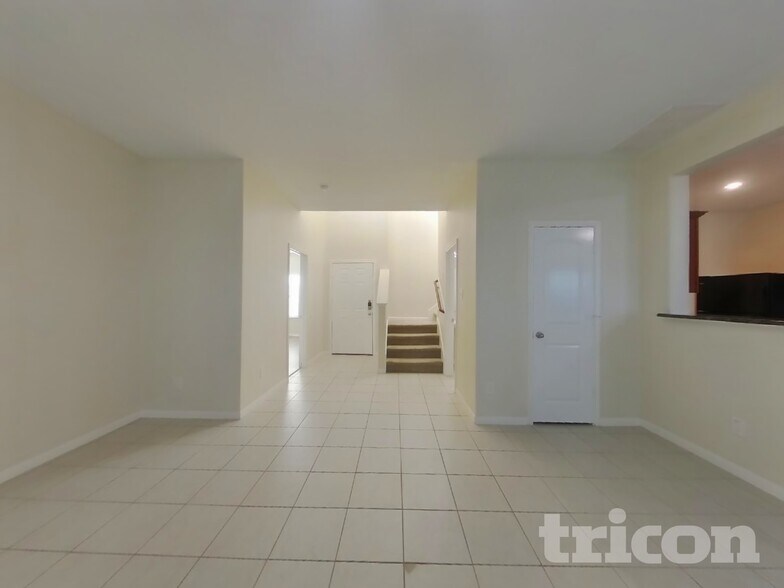 Building Photo - 640 Totem Trail Dr
