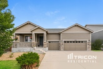 Building Photo - 7686 Oasis Dr