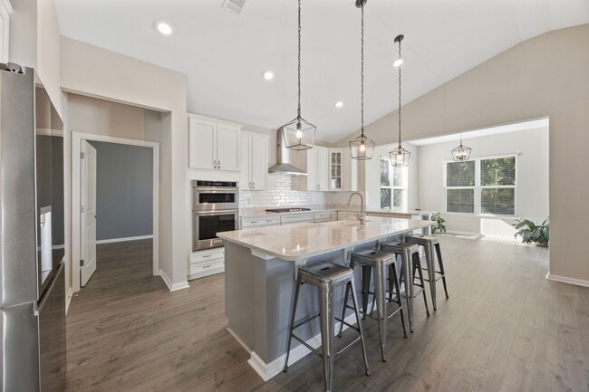 Building Photo - Modern 3 Bedroom 2 Bathroom Myrtle Beach Home