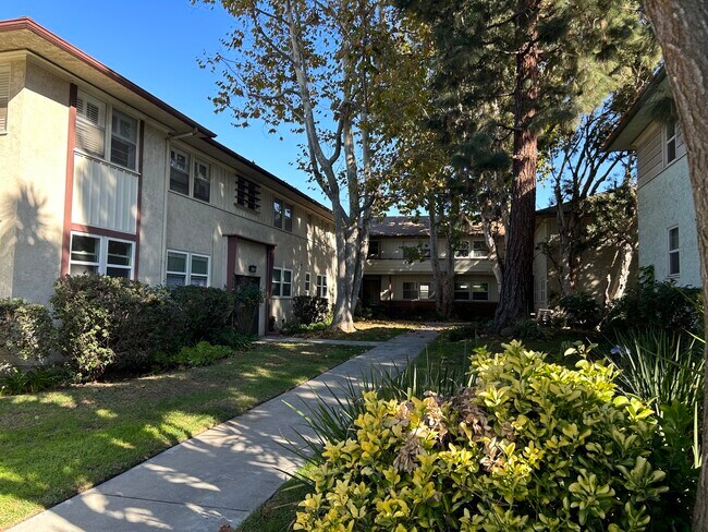 Primary Photo - 3604 Kalsman Dr