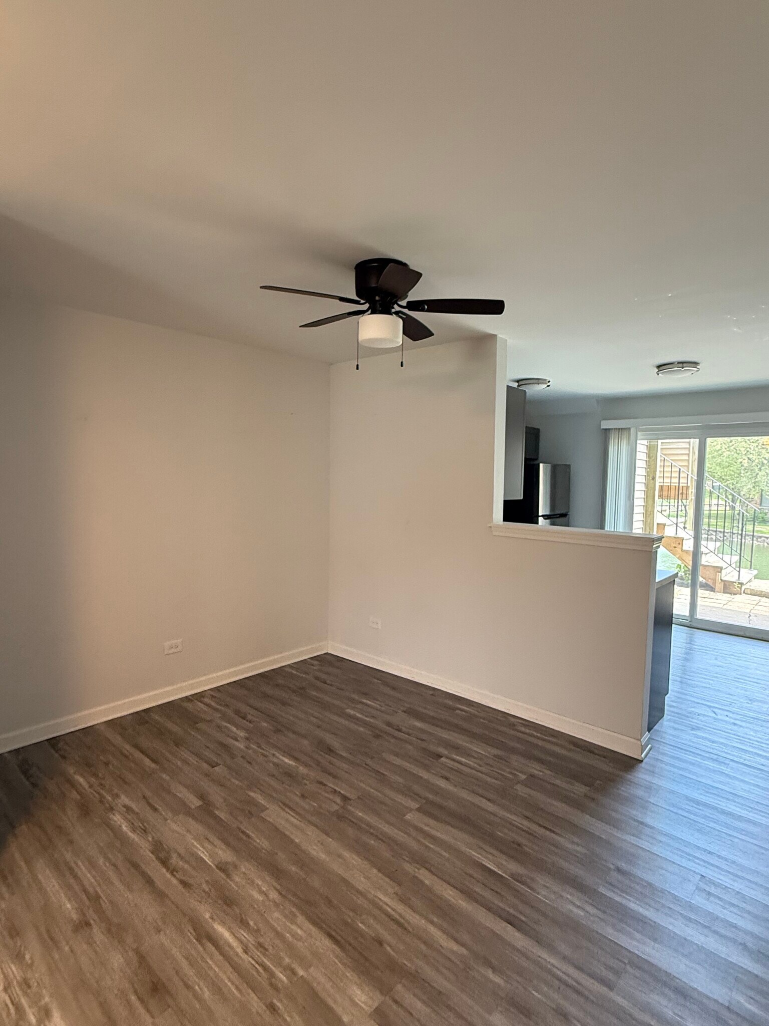 Building Photo - 170 S Waters Edge Dr