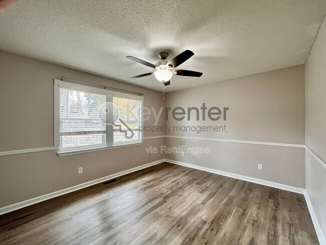 Building Photo - 6011 Barkley Creek Dr
