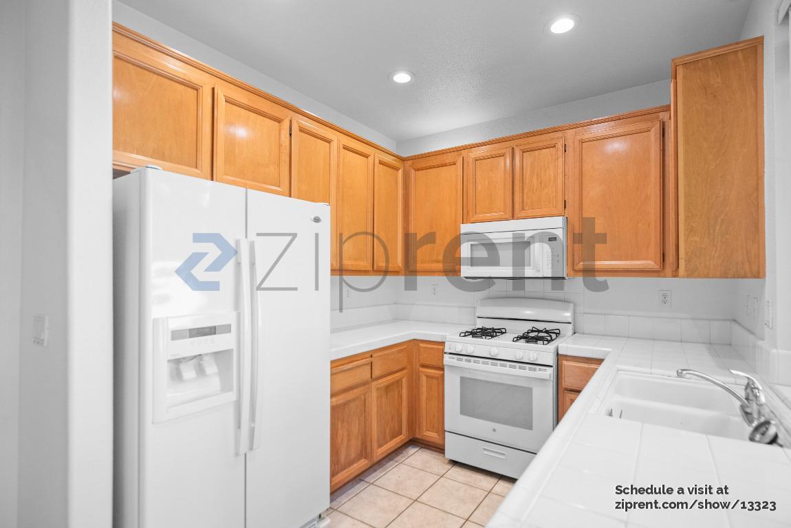 Building Photo - 343 Oleander Dr