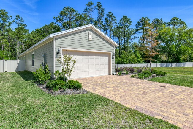 Building Photo - Beautiful 2 Bedroom, 2 Bathroom Home in St. Augustine Lakes