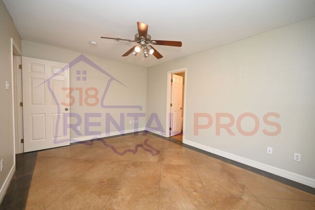 Building Photo - Three Bed, Two Bath Home in Ruston!