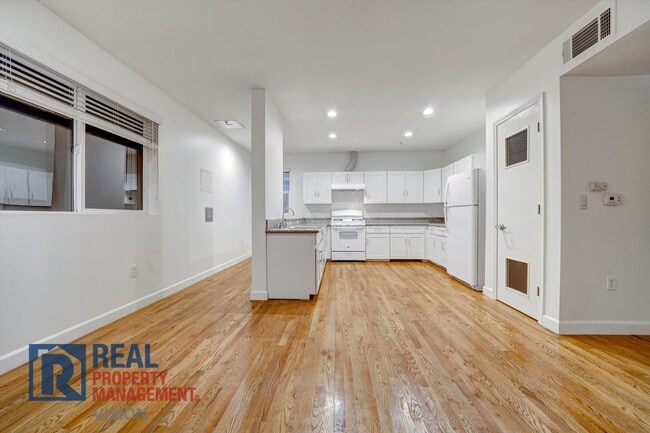 Interior Photo - Westlake Park Square Apartments