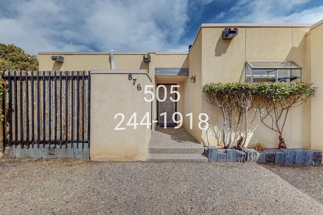 Building Photo - 876 Tramway Ln Ct NE