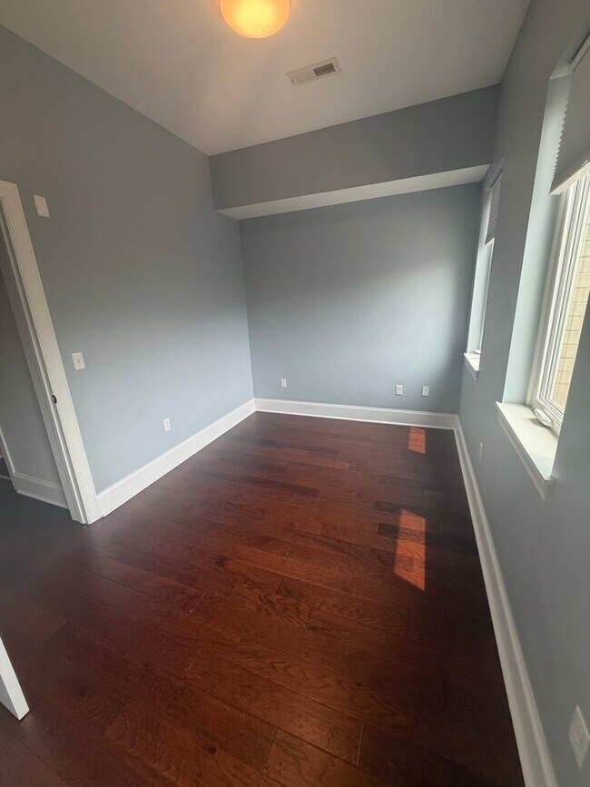 Building Photo - Luxury 3 Bedroom Condo in the Heart of Lawrenceville