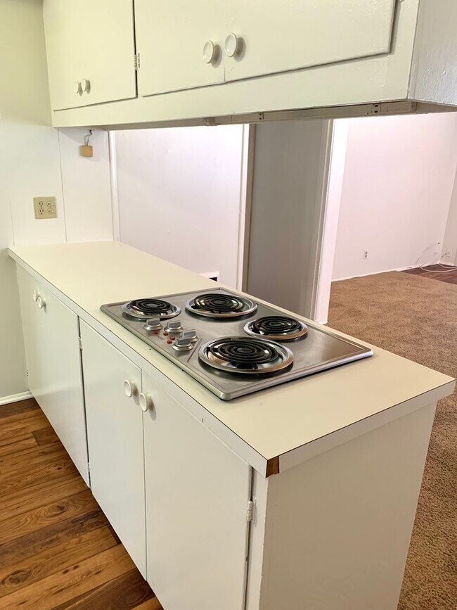 Building Photo - Del Playa Mountain Side - Ocean, Island and Sunset Views (Managed by: EIPM, Inc.)