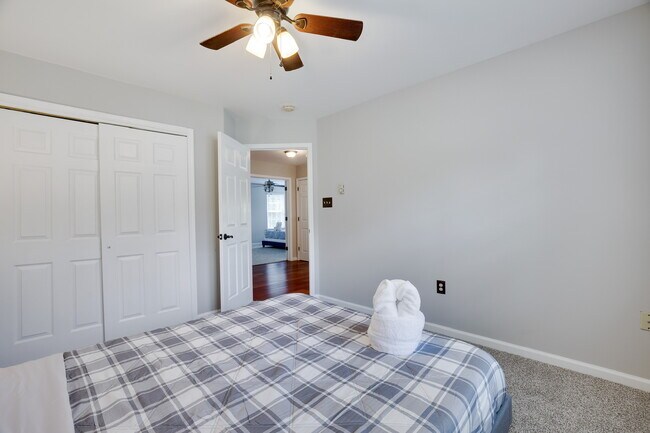 Building Photo - 49 Driftwood Dr