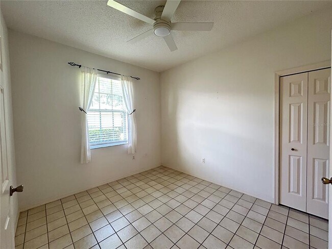 Building Photo - 13 Enclave Dr