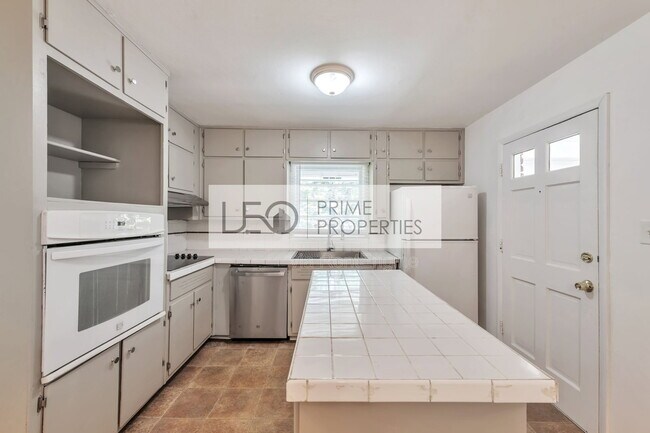 Building Photo - 1728 Springer St NW