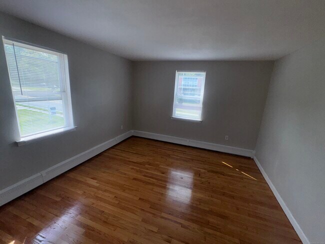 Building Photo - 762 New Britain Ave