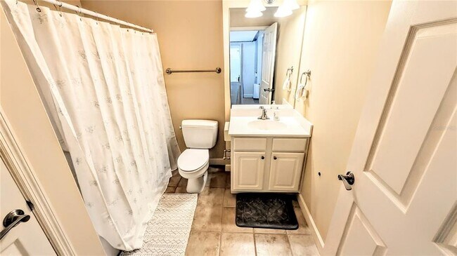 Building Photo - 750 N Tamiami Trl