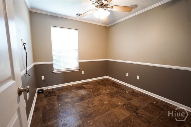 Building Photo - 170 Willow Oak Dr