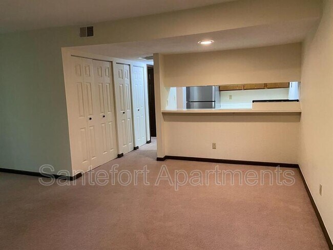 Building Photo - 5403 Haymeadow Ln