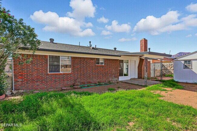 Building Photo - 5609 Van Horn Dr