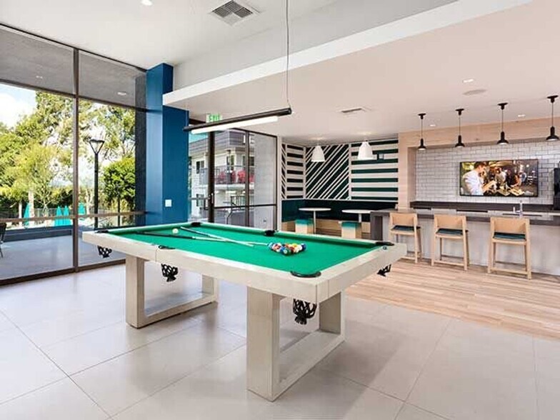 Building Photo - 3608 Barham Blvd