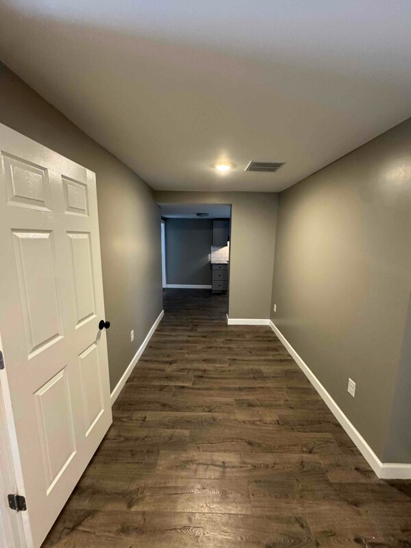 Building Photo - 100 N 6th St