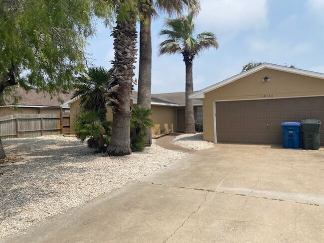 Building Photo - WATERFRONT HOME W/ FENCED YARD