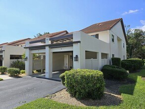 Building Photo - Seasonal Short-Term 2 Bedroom 2 Bathroom 2nd Floor Condo in Estancias of Capri Isles!