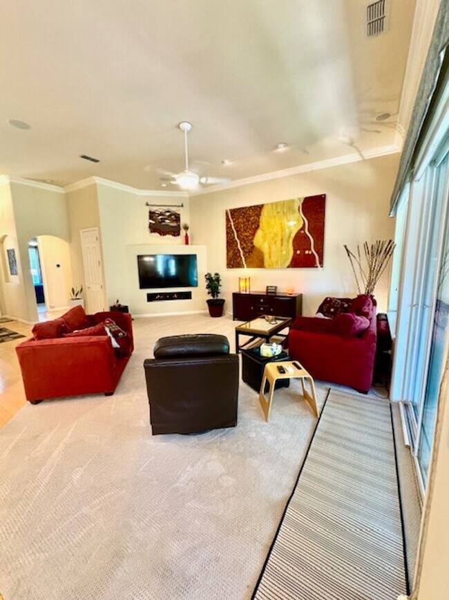 Building Photo - Springfield Home with a View - MUST BE 55 YEARS OF AGE