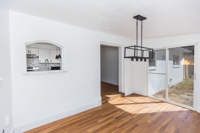 Building Photo - 5508 Meridian Way