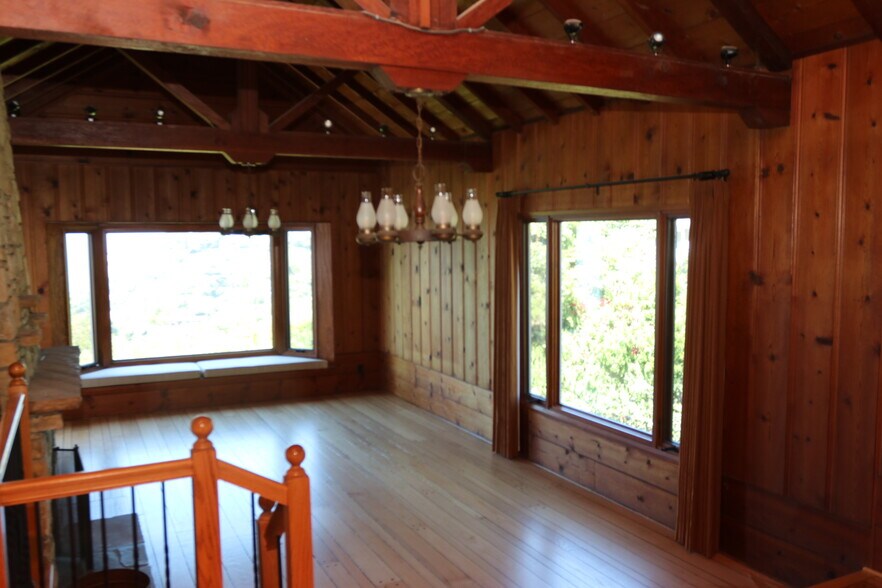 Building Photo - 321 N Las Casas Ave