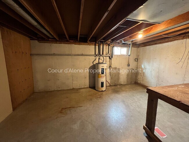 Building Photo - 10953 N Skylark Ln