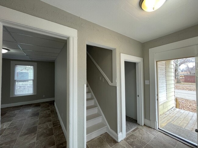 Building Photo - Renovated 3-Bedroom 1-Bathroom Home