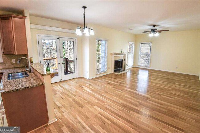 Building Photo - 1865 Oak Tree Hollow