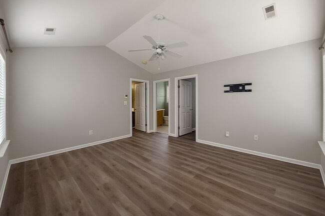 Building Photo - 5119 Silabert Ave