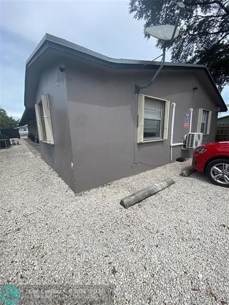 Building Photo - 240 SW 23rd St